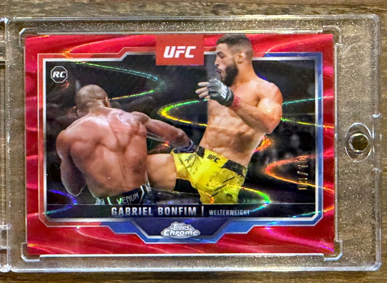 Gabriel Bonfim RC 2025 Topps Chrome UFC Red Wave Refractor /10 #26 — 2025 · 2025 Topps Chrome UFC · Gabriel Bonfim · Red Wave Refractor · raw